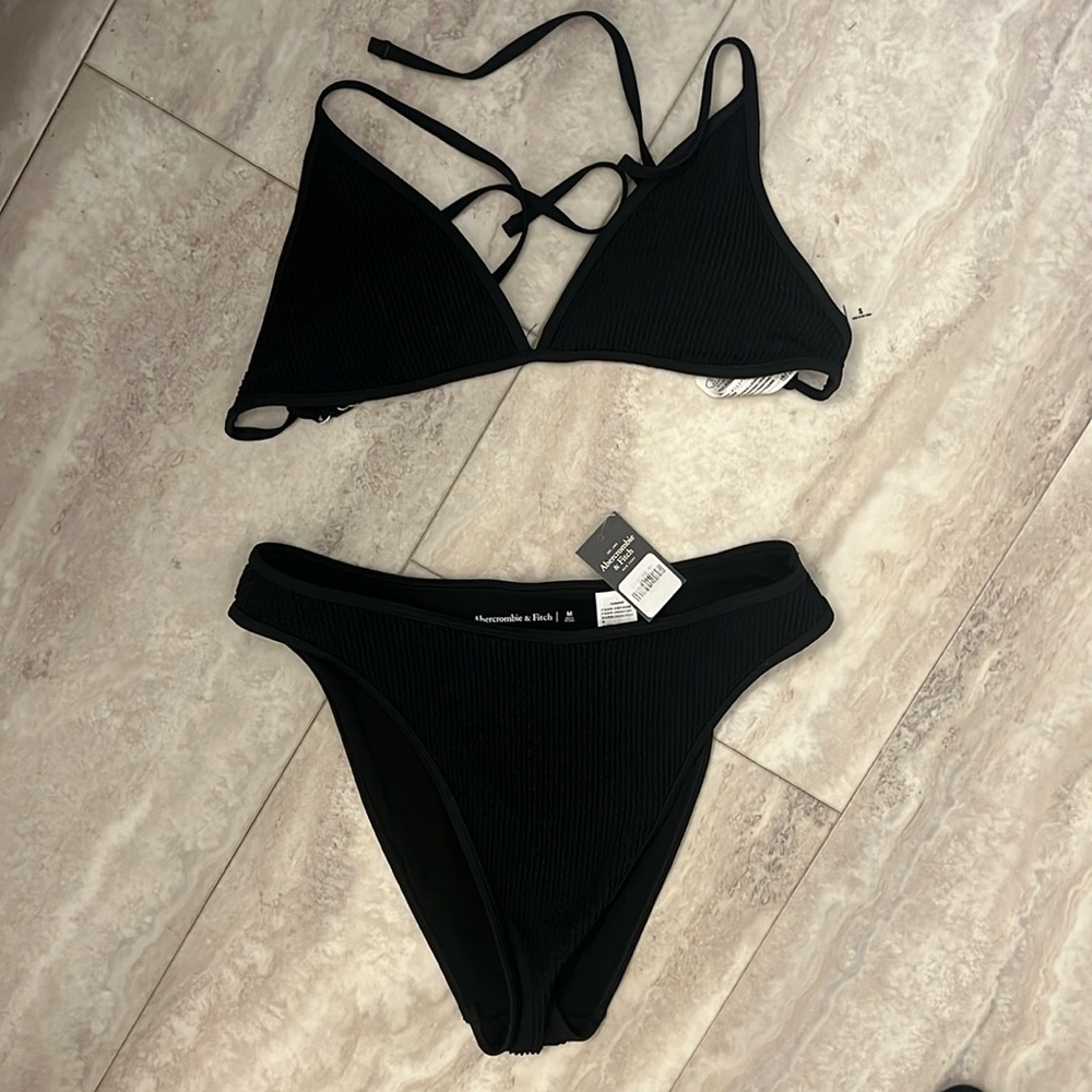✨Brand New✨ w/ tags Abercrombie bikini